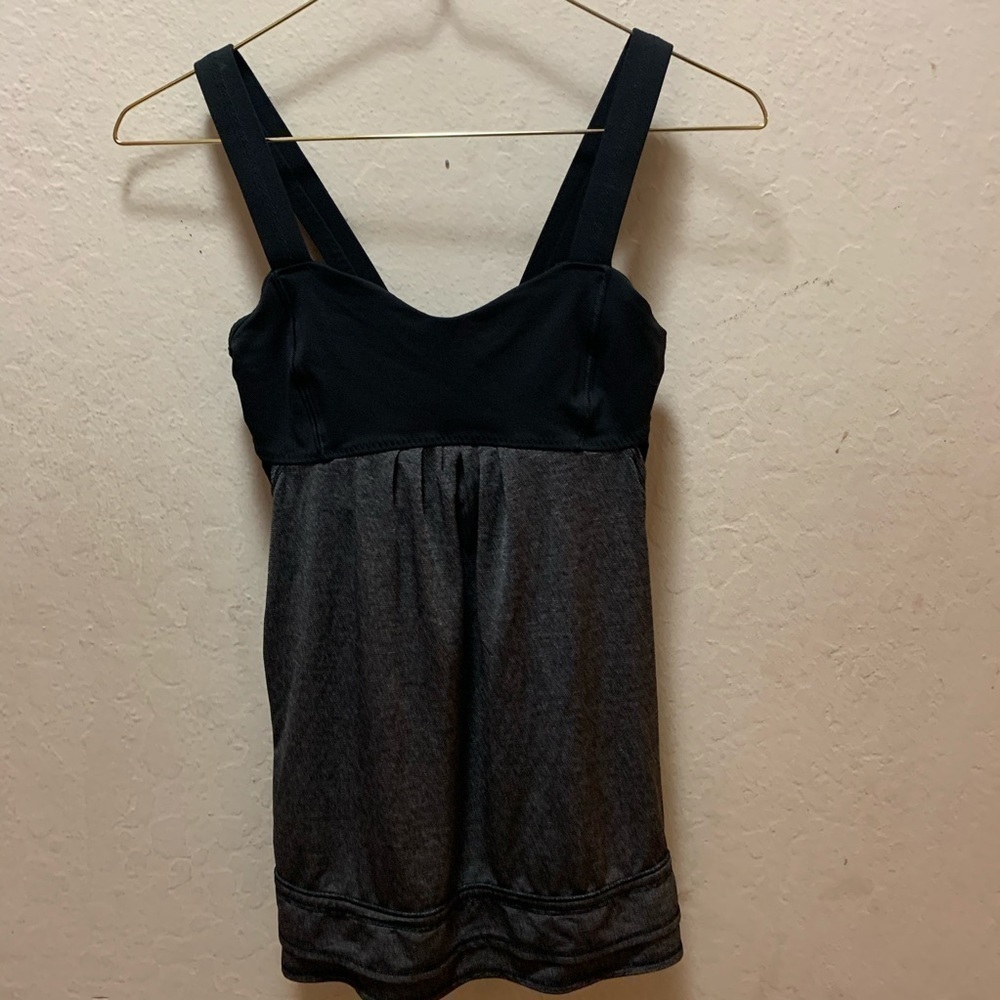 Lululemon Rest Less Tank in Size 4